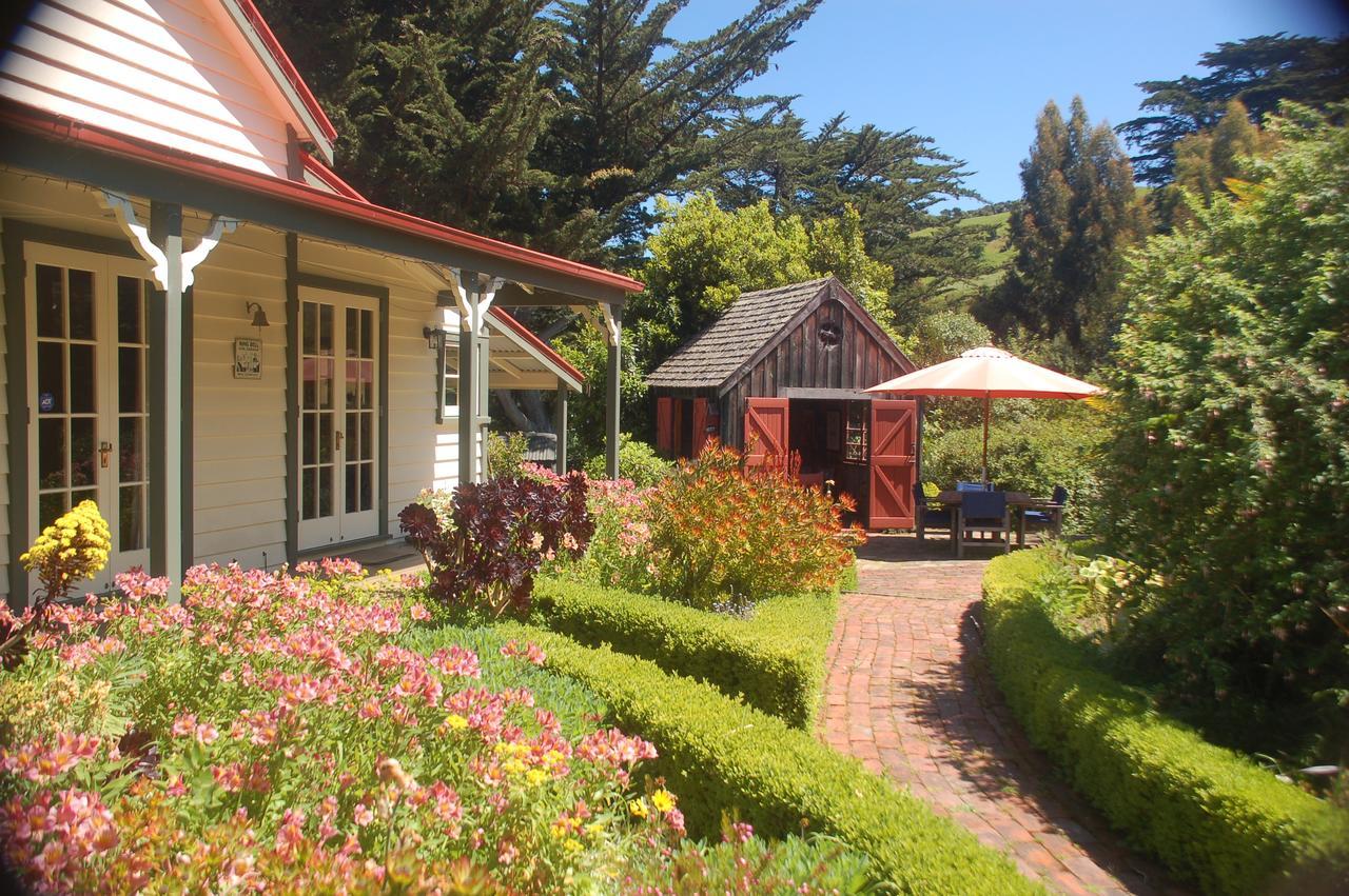 Twin Gullies Bed and Breakfast Akaroa Buitenkant foto